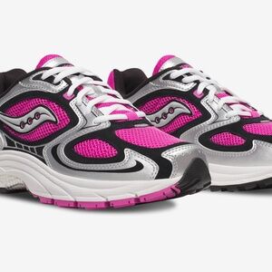New Saucony Grid Jazz 9 Sneaker Men (sz 9)/Women (sz 10.5)  Pink/Silver